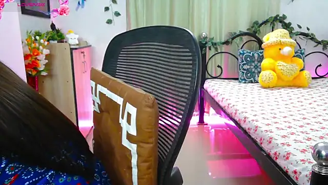 WildDimpi 0 online show from October 22, 6:40 pm