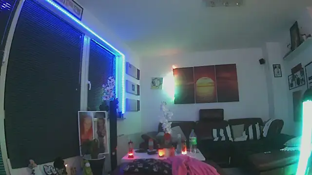 hellgirl1980 online show from October 26, 12:05 am