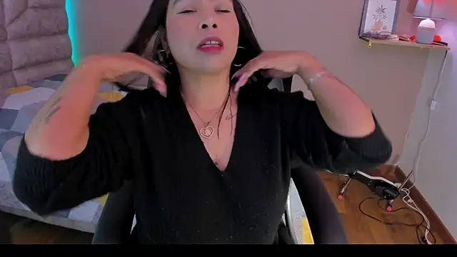 roselyn caprice online show from October 18, 3:20 am