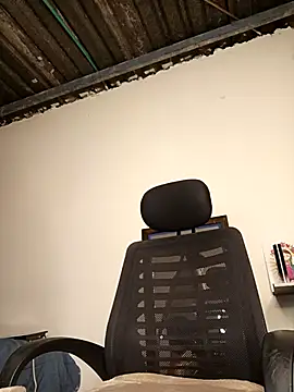 Noha Whiitee online show from December 3, 1:02 am