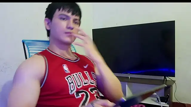 ErickWalton online show from November 29, 5:32 am