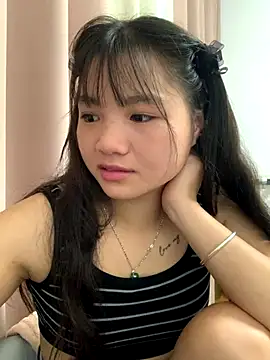 Emlyly-18 online show from September 20, 2:45 am