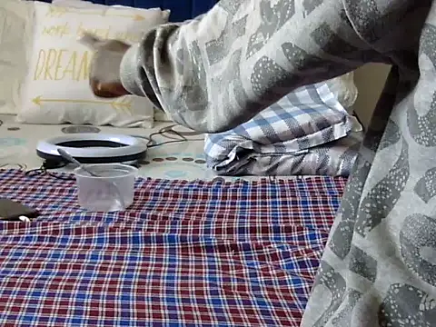 Playroom queen online show from October 17, 9:12 am