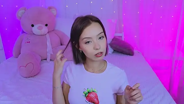 LumMina online show from September 13, 9:53 am