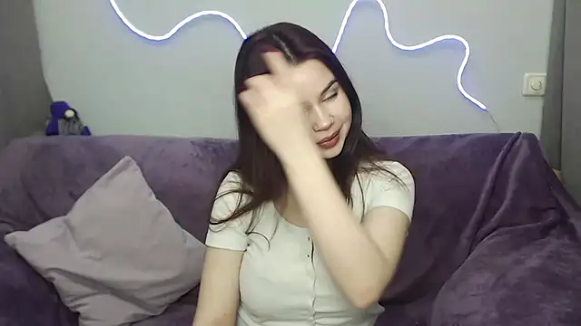 Snapshot of GloriyaDre chatting on November 13, 5:50 am GloriyaDre online show from November 13, 5:50 am