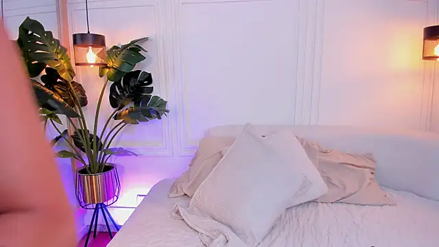 Snapshot of Dafne_Hillss chatting on October 28, 12:30 pm Dafne Hillss online show from October 28, 12:30 pm