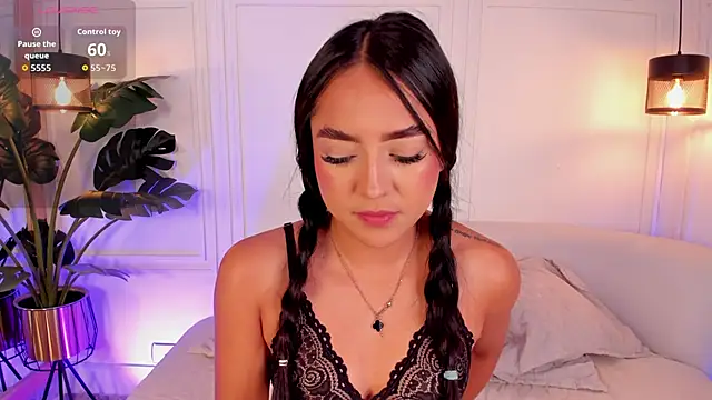 Snapshot of Dafne_Hillss chatting on November 22, 12:37 pm Dafne Hillss online show from November 22, 12:37 pm