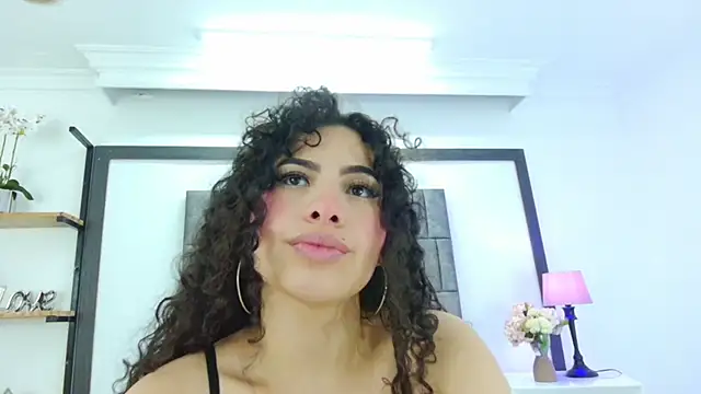 Snapshot of Skyler_Fox_ chatting on November 9, 7:56 pm Skyler Fox online show from November 9, 7:56 pm