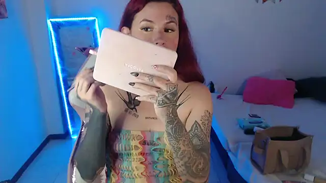 Maddy Vicius19 online show from October 22, 8:52 pm