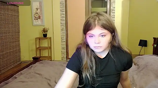 Lilly Jess online show from October 8, 6:27 pm