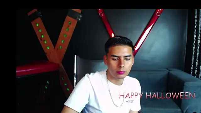 Matthewlodge online show from November 3, 1:12 pm