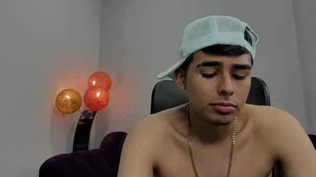 Matthewlodge online show from November 19, 3:34 pm