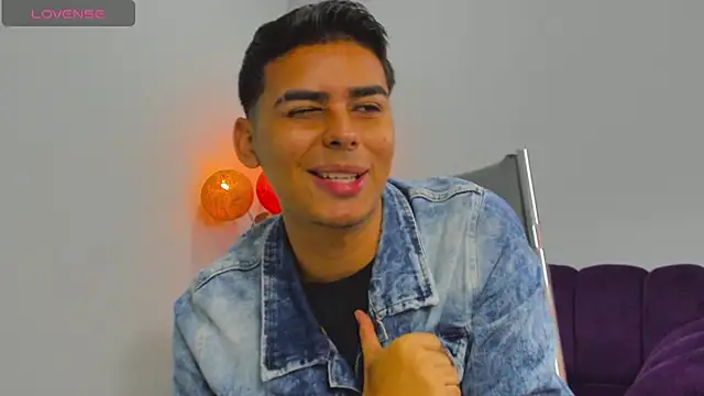 Matthewlodge online show from November 29, 1:25 pm