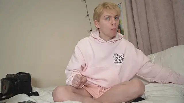 scottishtwink01 online show from December 19, 12:06 am