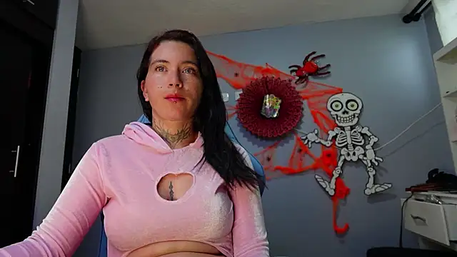 iriss cardenas online show from October 28, 11:25 am