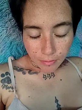 iriss cardenas online show from November 26, 4:30 pm