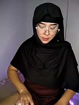 rhizanthella  online show from September 14, 6:40 pm