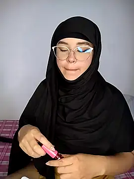 rhizanthella  online show from September 15, 9:37 pm