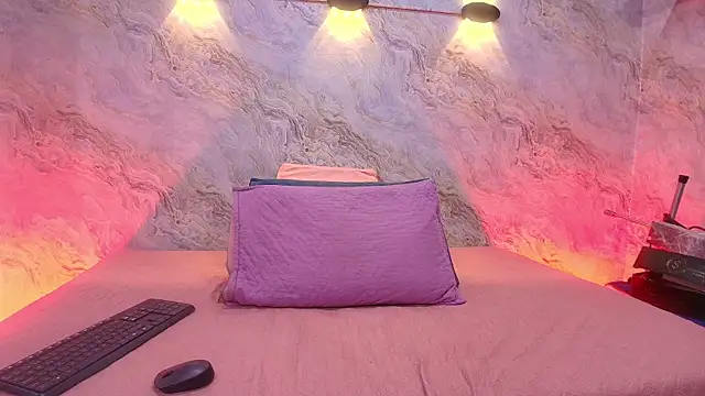 abbyrouss  online show from October 31, 3:07 am