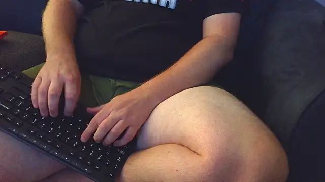 thighguy30 online show from September 12, 3:06 am