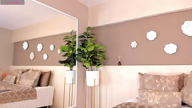 VictoriaShelby online show from November 13, 12:37 pm