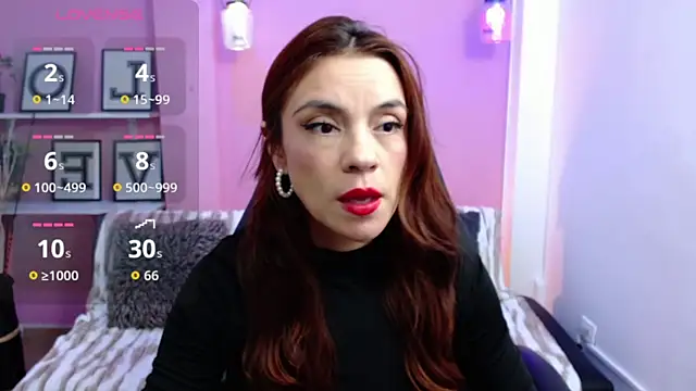 KendallWood  online show from November 30, 12:42 pm