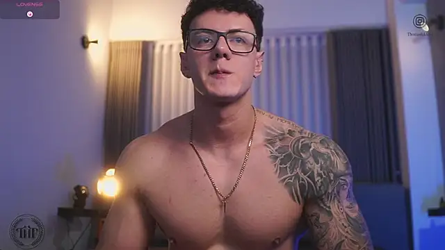 Thomas Falcon online show from October 26, 12:38 am