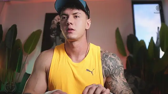 Thomas Falcon online show from November 29, 10:24 pm