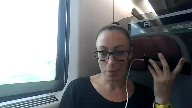 Snapshot of Astrid3 chatting on October 9, 8:34 am Astrid3 online show from October 9, 8:34 am