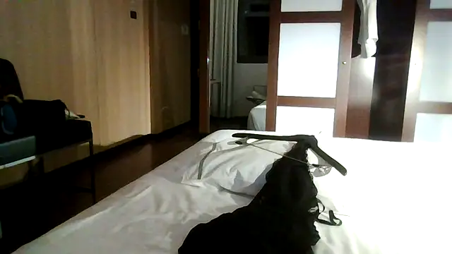 Snapshot of Astrid3 chatting on October 9, 8:51 pm Astrid3 online show from October 9, 8:51 pm