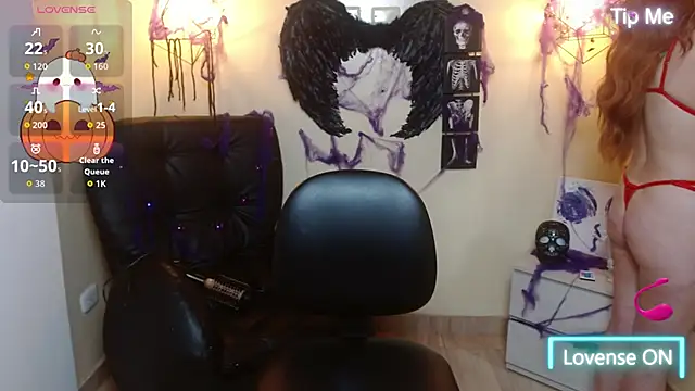 Snapshot of Bom_BomXX chatting on October 23, 11:03 pm Bom BomXX online show from October 23, 11:03 pm