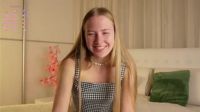 AlbaMesick online show from October 13, 11:32 am