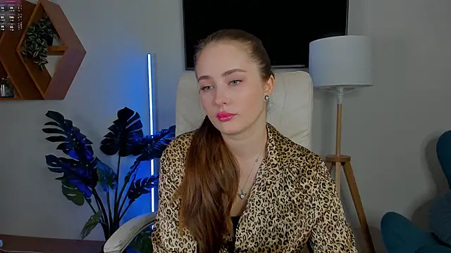 Sweet  Amily online show from October 17, 12:30 pm