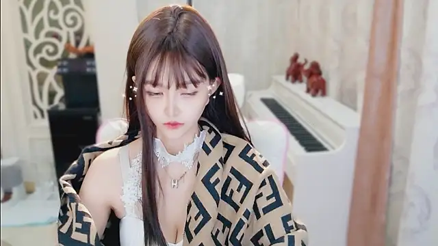 Snapshot of Aurora-77 chatting on October 24, 2:57 pm Aurora-77 online show from October 24, 2:57 pm