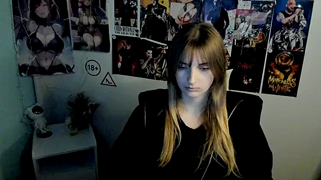 Snapshot of NeyliDream chatting on October 18, 6:37 am NeyliDream online show from October 18, 6:37 am