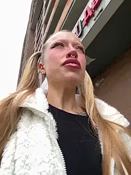 Sugar Pop online show from September 18, 1:24 pm