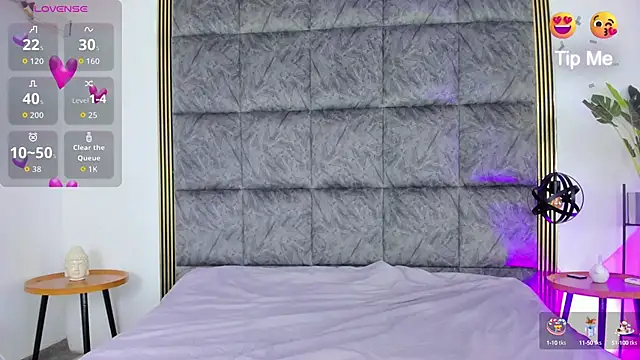 IvannaaVega online show from October 2, 4:19 am