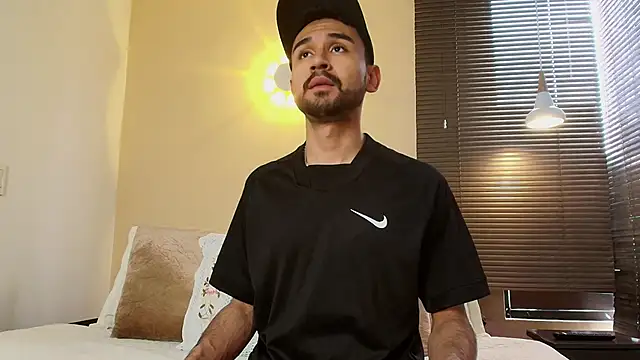 Snapshot of Axel_Moon_S chatting on October 20, 6:30 pm Axel Moon S online show from October 20, 6:30 pm