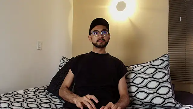 Snapshot of Axel_Moon_S chatting on December 16, 3:50 pm Axel Moon S online show from December 16, 3:50 pm