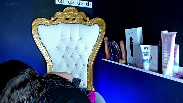 Bagiolett online show from November 6, 7:15 pm