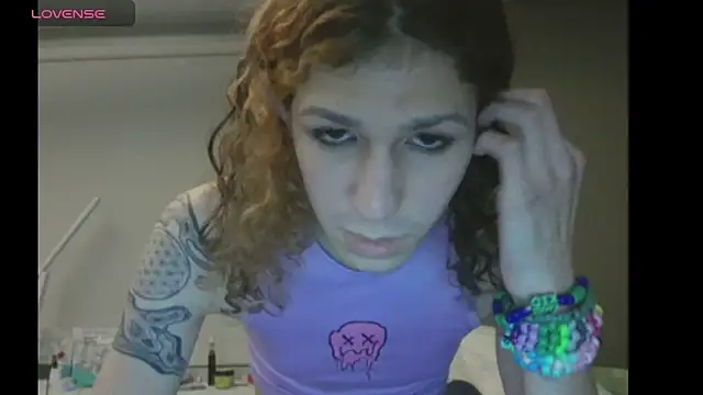 cuddlyavenue online show from October 2, 3:13 am