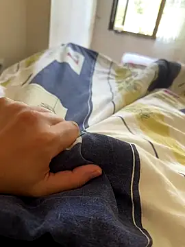 LAZ3R1 online show from November 4, 8:02 am