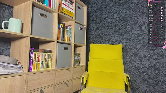 AzureEyes online show from October 12, 4:28 pm