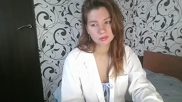 YourEmilie online show from October 15, 7:52 am