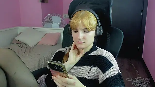 AcidTears online show from November 9, 6:12 am