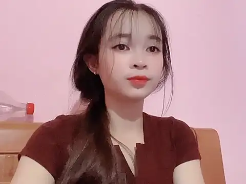 Suna7383 online show from October 6, 4:15 pm