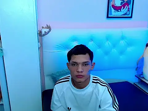 Snapshot of EL_VENEZOLANO_22CM chatting on September 19, 7:10 am EL VENEZOLANO 22CM online show from September 19, 7:10 am