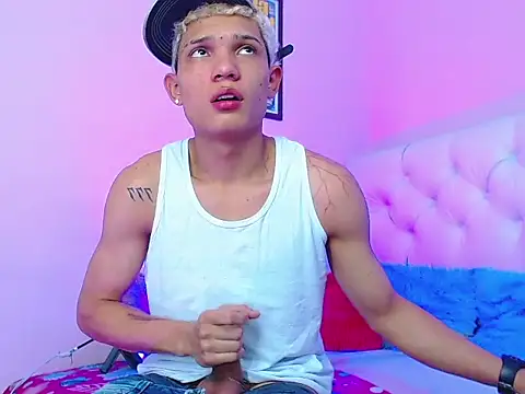 Snapshot of EL_VENEZOLANO_22CM chatting on November 16, 8:53 am EL VENEZOLANO 22CM online show from November 16, 8:53 am