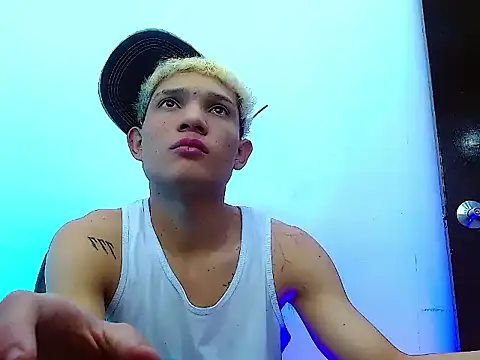 Snapshot of EL_VENEZOLANO_22CM chatting on November 25, 6:46 am EL VENEZOLANO 22CM online show from November 25, 6:46 am