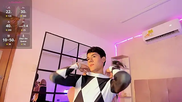 Snapshot of SandroVeyra chatting on October 12, 3:27 am SandroVeyra online show from October 12, 3:27 am